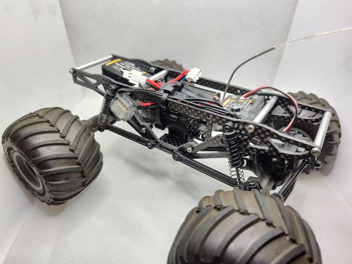 BMRC-CFsmasher - FMS Smasher 1/24th Carbon Fiber Race Chassis image 2