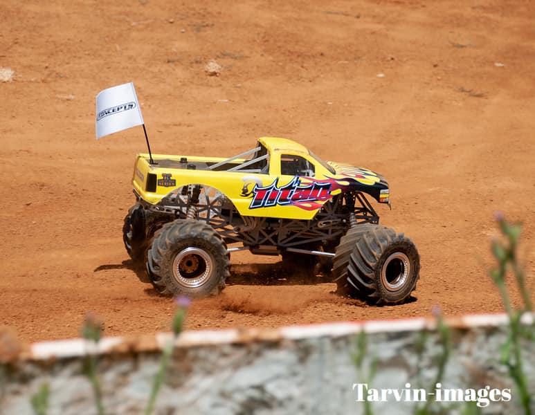 BMRC-AXGLAD - GLADIATOR CHASSIS image 1